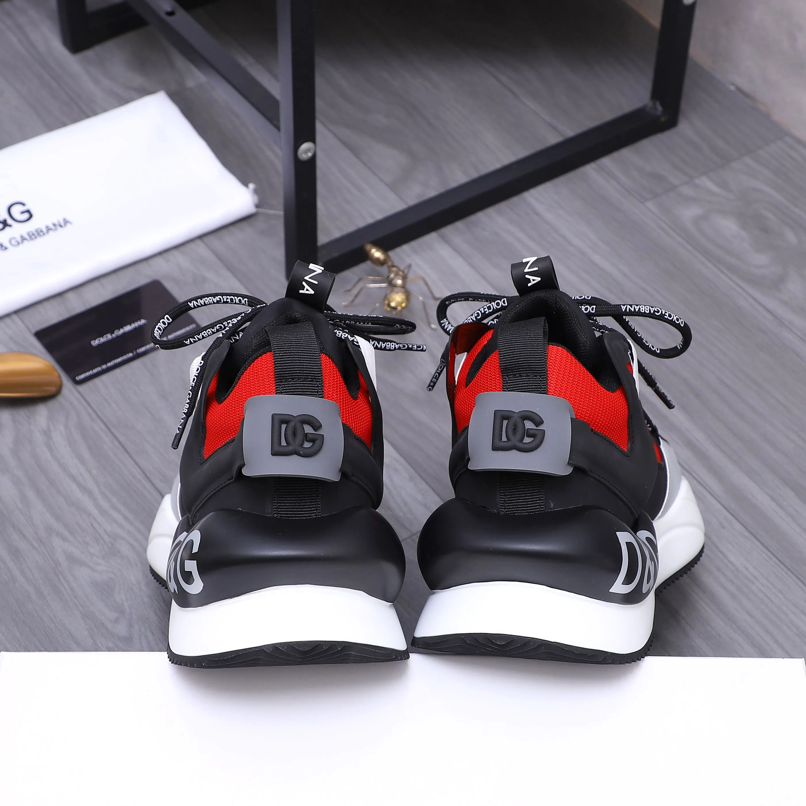 Men's shoes 💰540 Product trademark: DG (Dolce & Gabbana) couple's casual shoes Regular size: 36-46 Product materials: Selected fly woven breathable upper, mesh lining, cowhide insole, original outsole